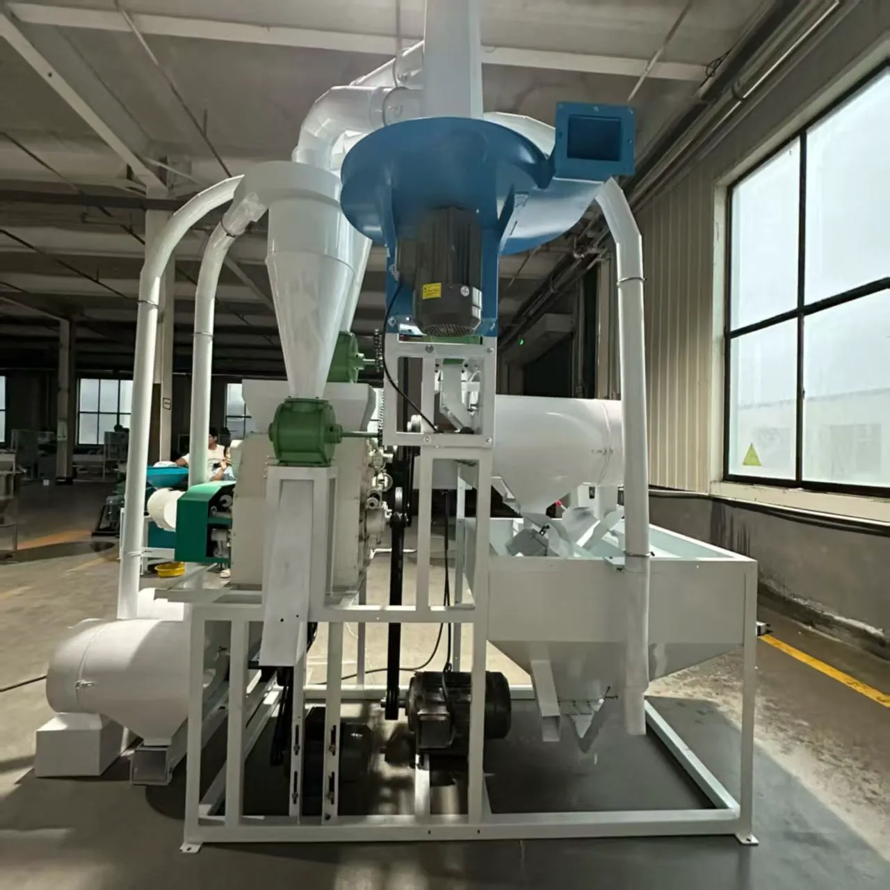 Compact rice milling equipment
